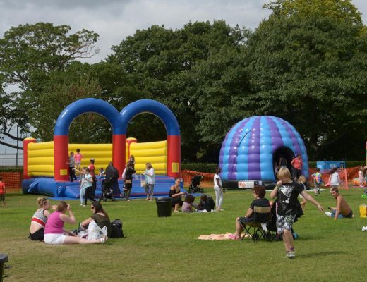 How To Earn A Big Buck In Bouncy Castle Business