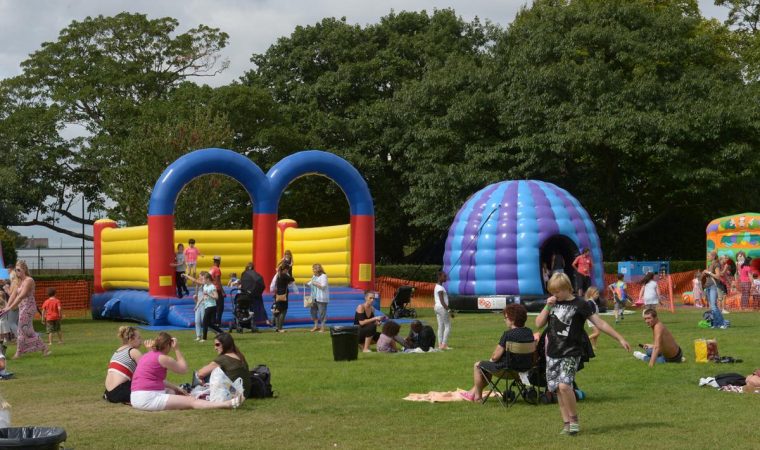 How To Earn A Big Buck In Bouncy Castle Business