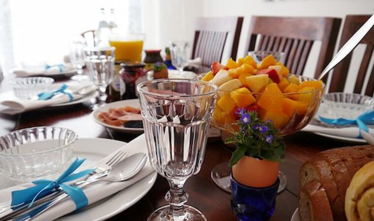 Effective Tips To Host The Perfect Easter Brunch