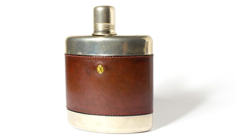 Superior Quality Hip Flask :  Perfect Gift for Gentleman